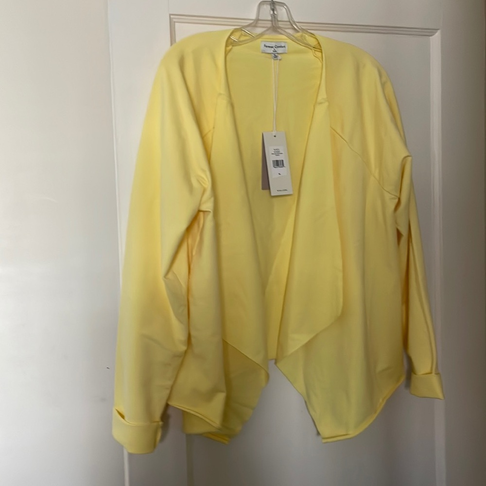 Open front sweatshirt yellow size xl